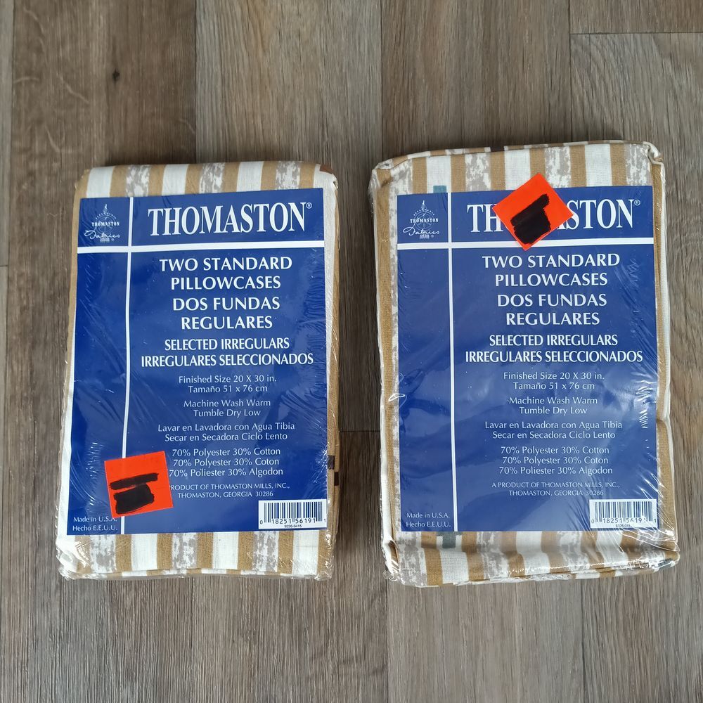 Vintage Thomaston Multicolor Striped 2 Standard Pillow Cases 2 Packs Made in USA